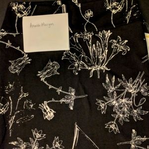 LuLaRoe Cassie NWT large black and white flowers floral